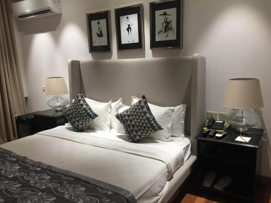 Avenue Suites Bacolod Exteriör bild